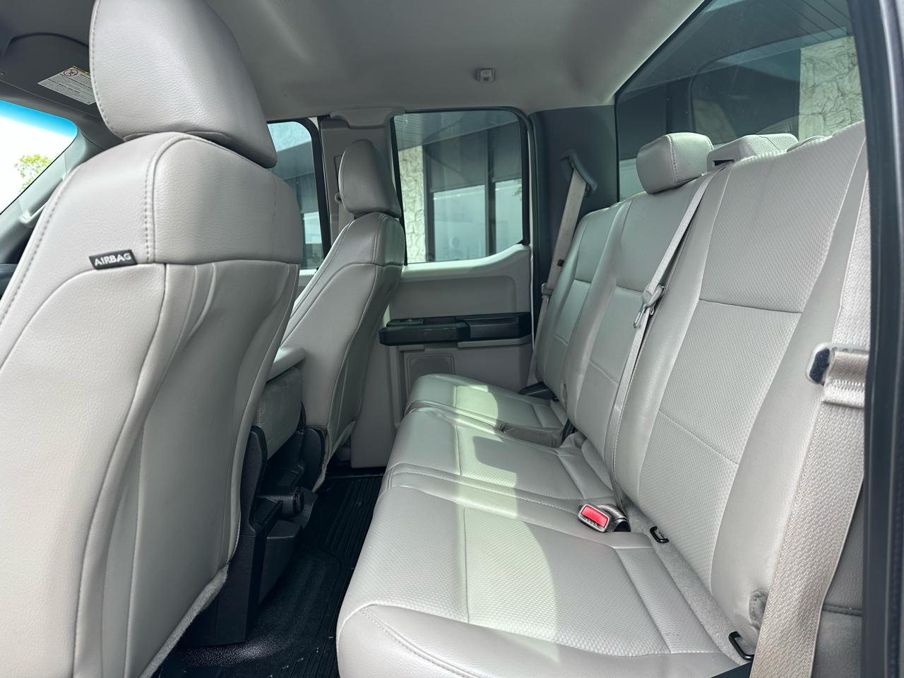 Ford F-250 SD XL SuperCab 4WD 2017