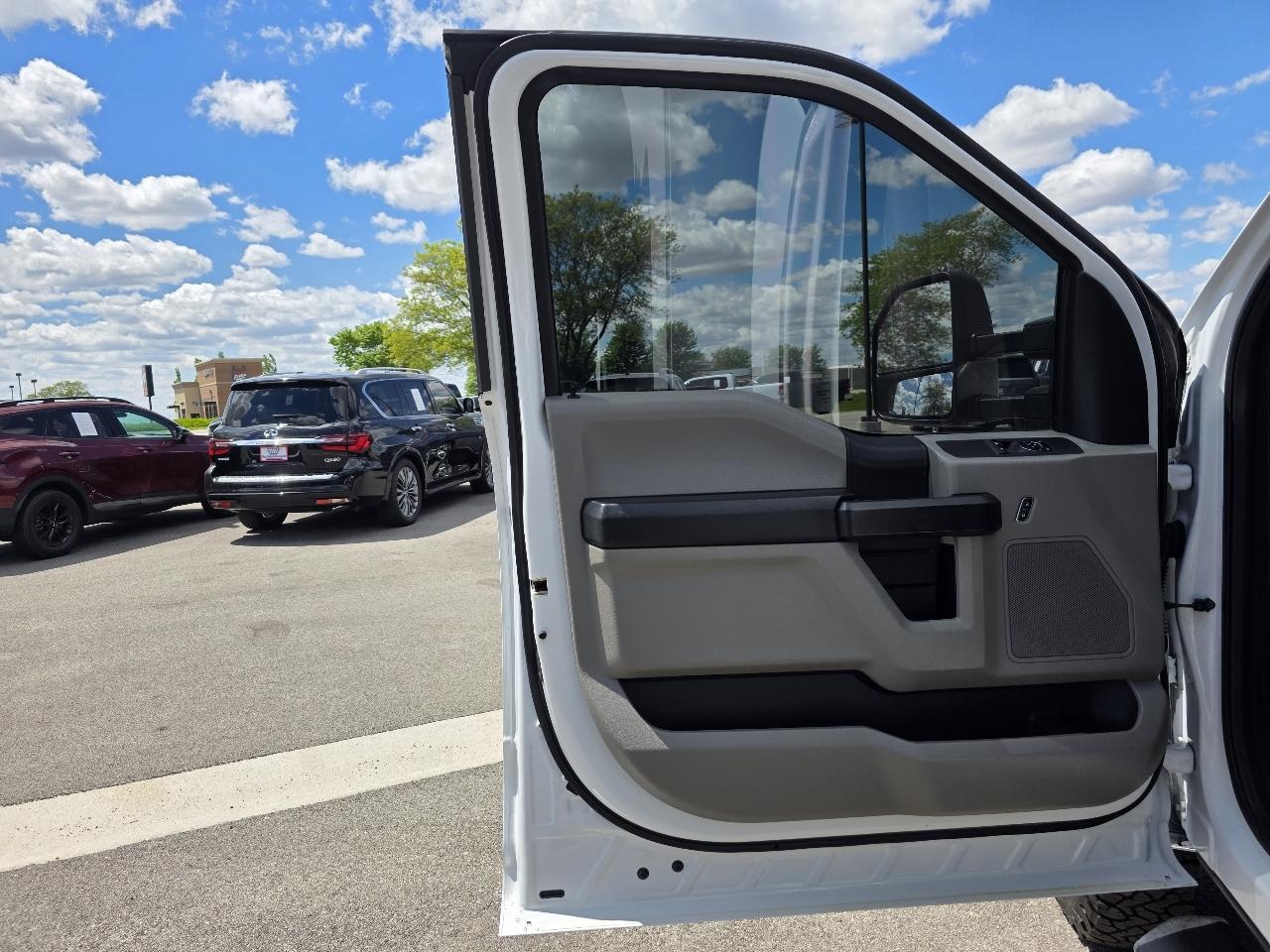 Ford F-350 SD XL DRW 4WD 2017
