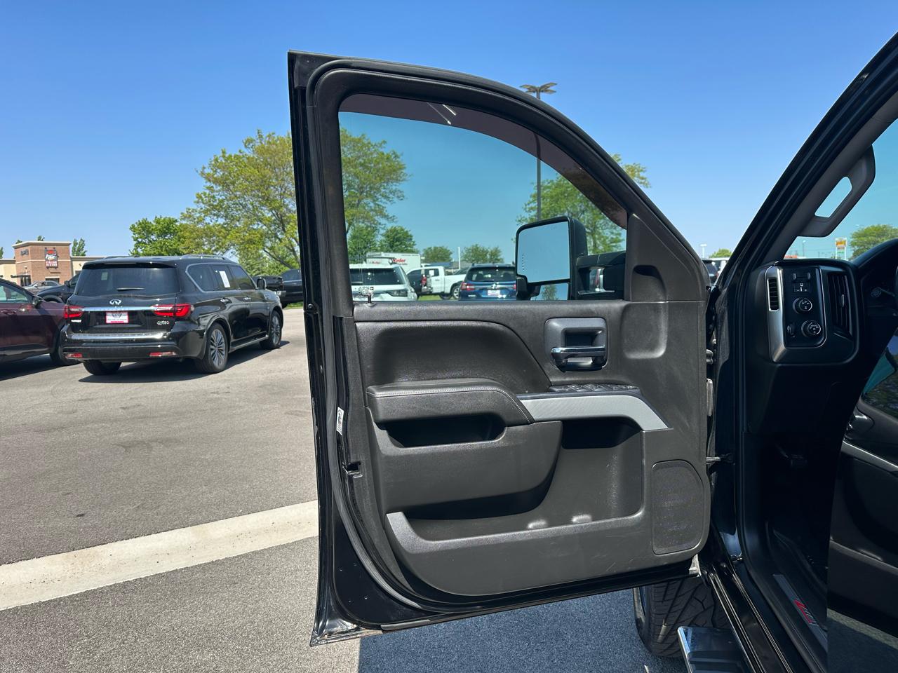 Chevrolet Silverado 3500HD LT Crew Cab 4WD 2015