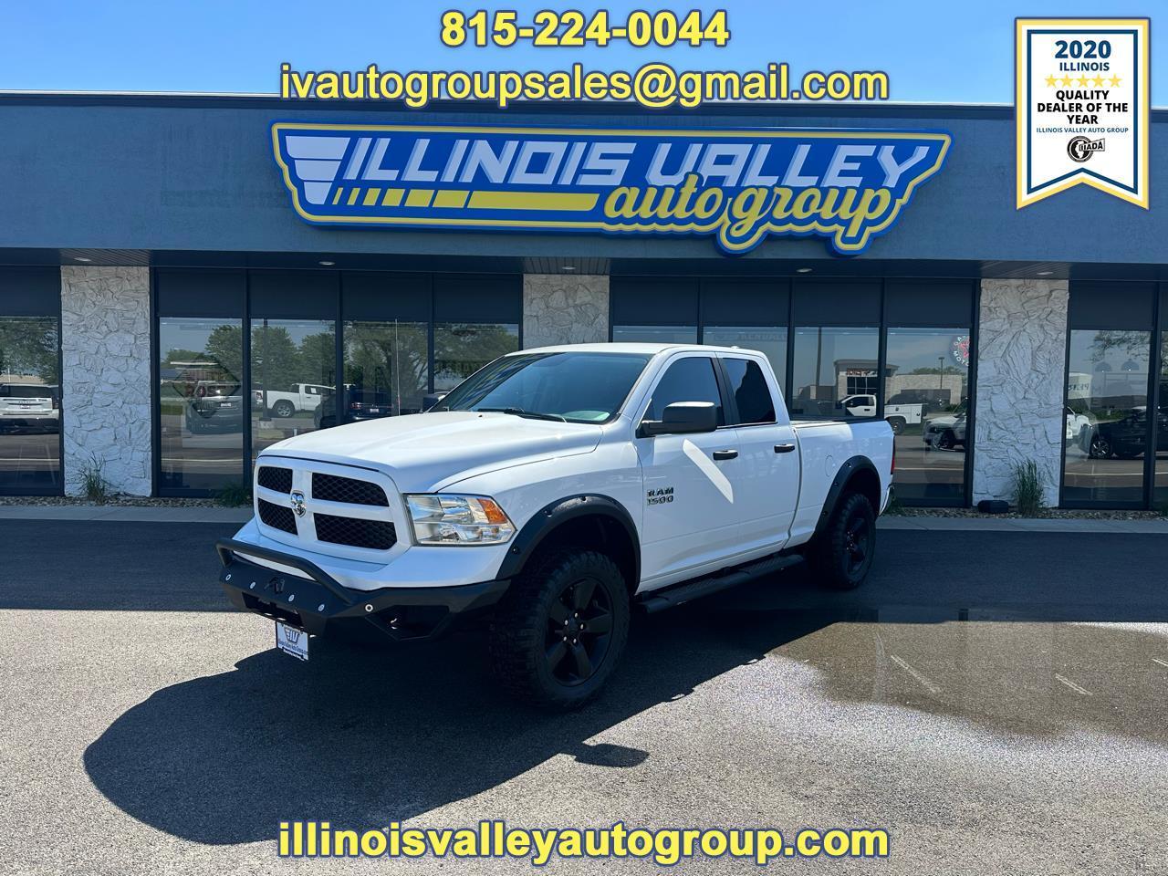 2017 RAM 1500 Outdoorsman 4x4 Crew Cab 5'7" Box