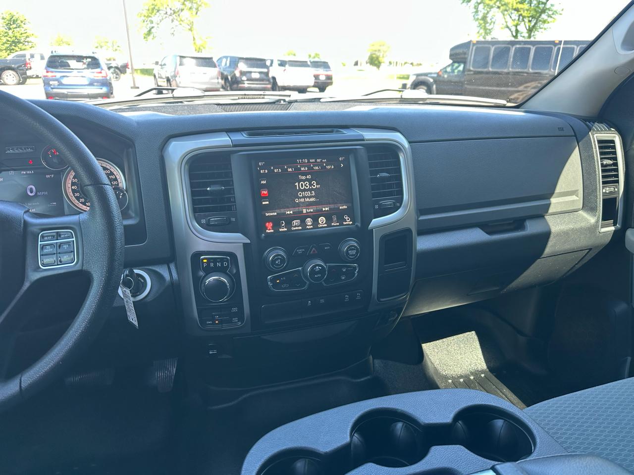 RAM 1500 Outdoorsman 4x4 Crew Cab 5'7" Box 2017