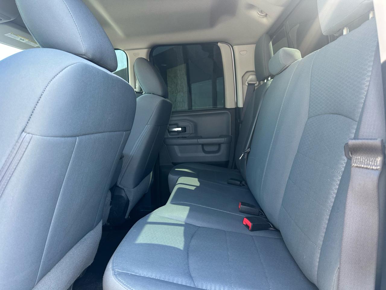 RAM 1500 Outdoorsman 4x4 Crew Cab 5'7" Box 2017