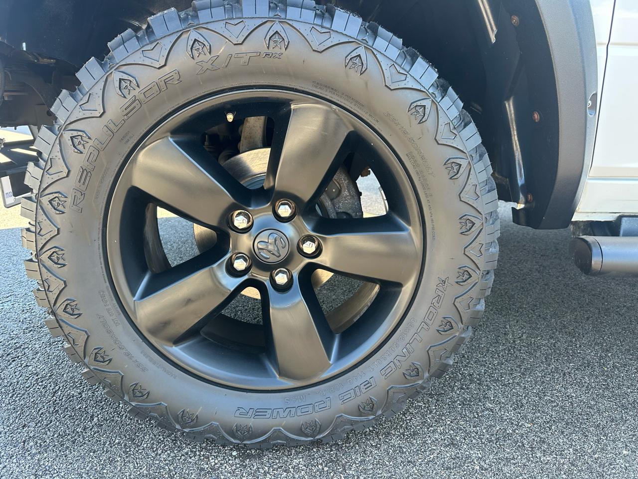 RAM 1500 Outdoorsman 4x4 Crew Cab 5'7" Box 2017