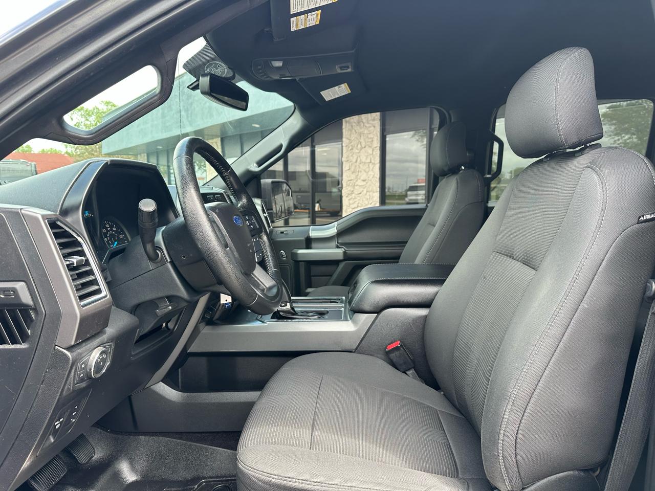 Ford F-150 XLT SuperCrew 4WD 2016
