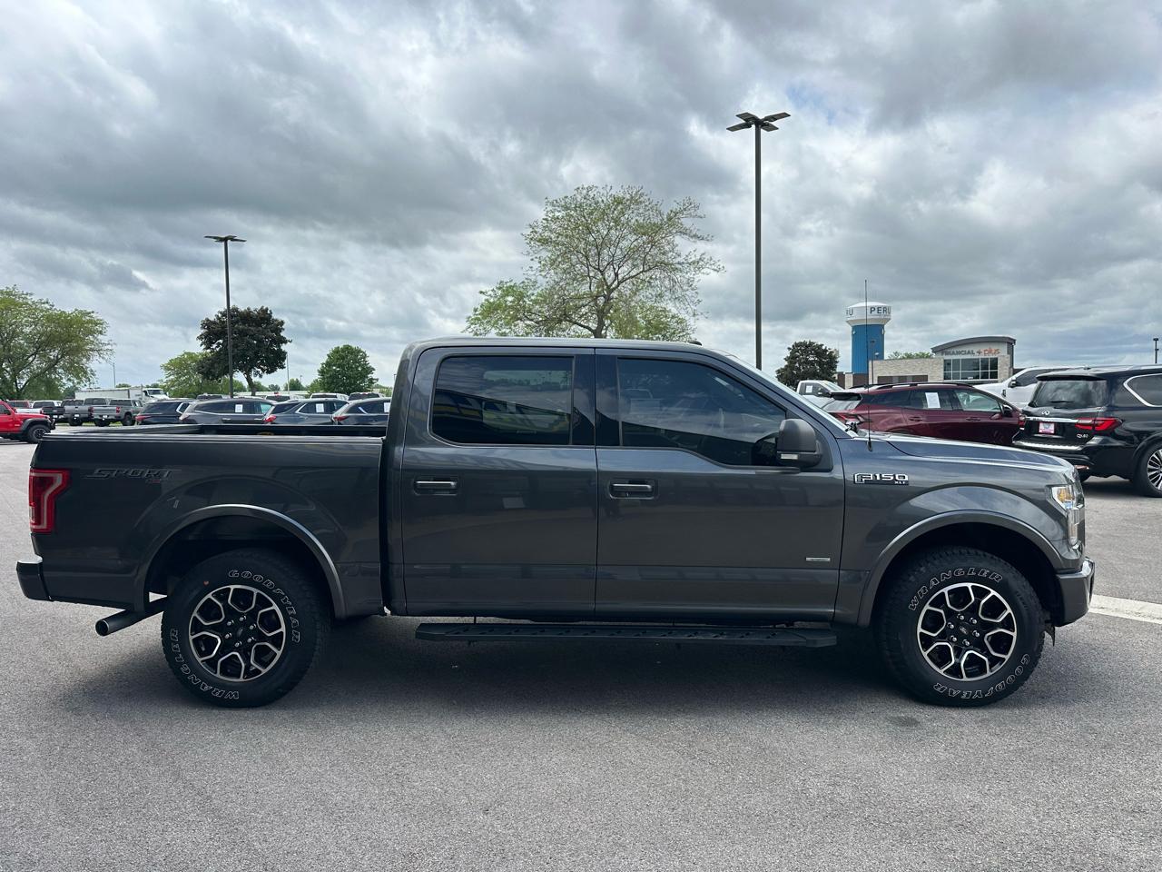 Ford F-150 XLT SuperCrew 4WD 2016