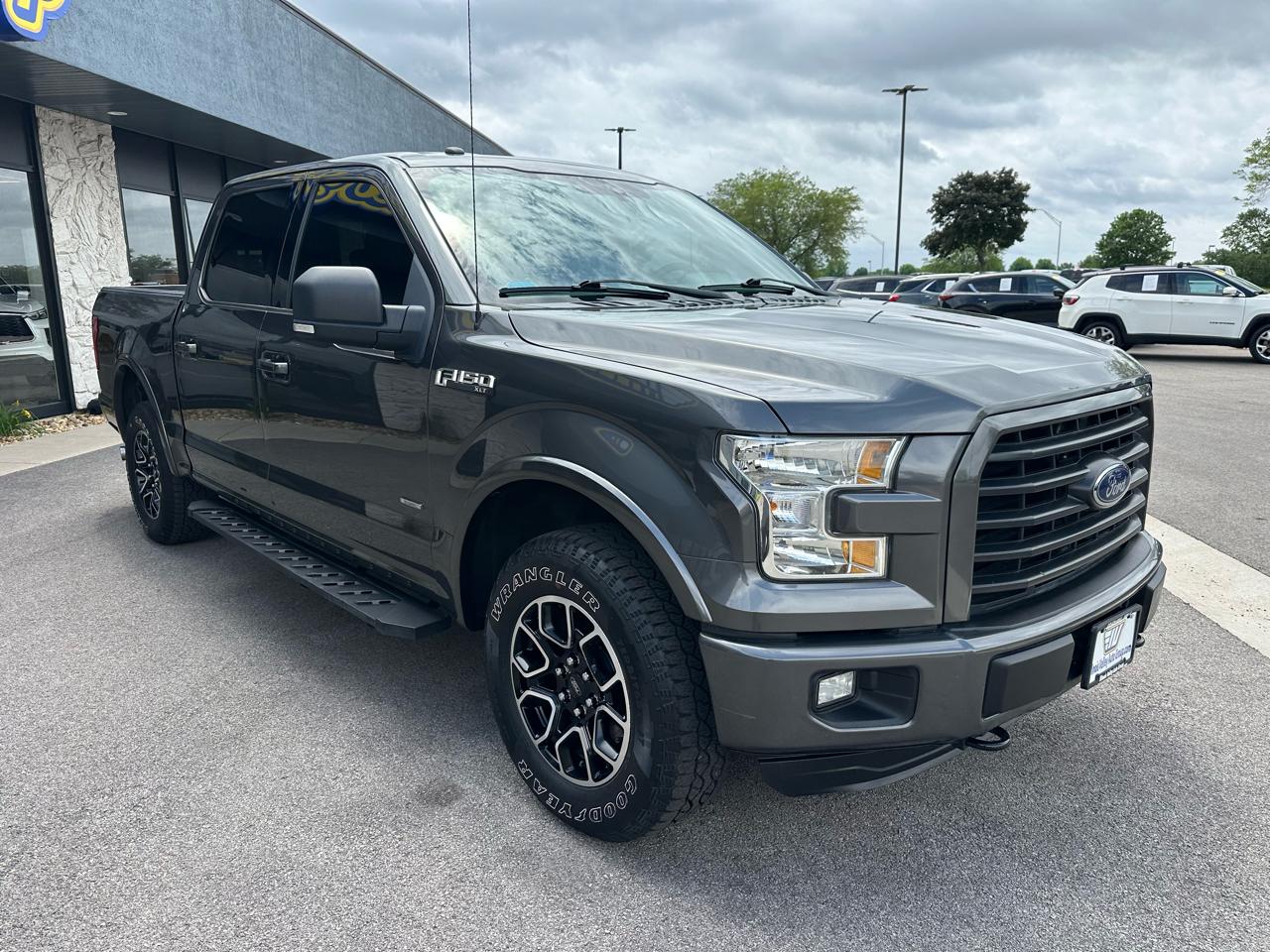 Ford F-150 XLT SuperCrew 4WD 2016