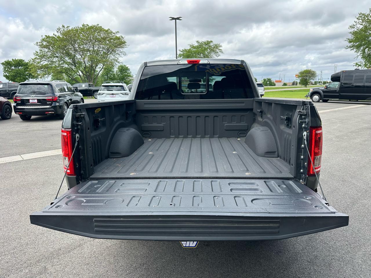 Ford F-150 XLT SuperCrew 4WD 2016