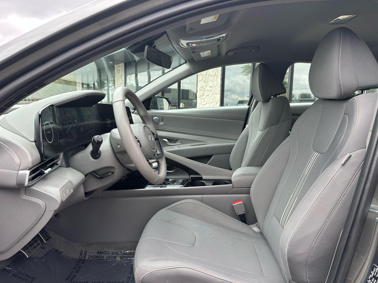 Hyundai Elantra Hybrid  2025