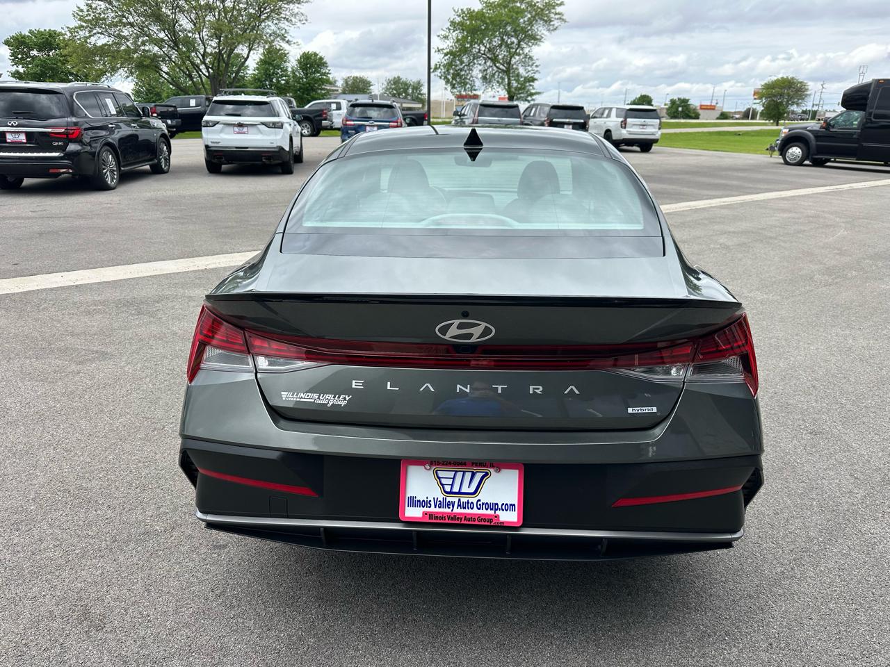 Hyundai Elantra Hybrid  2025