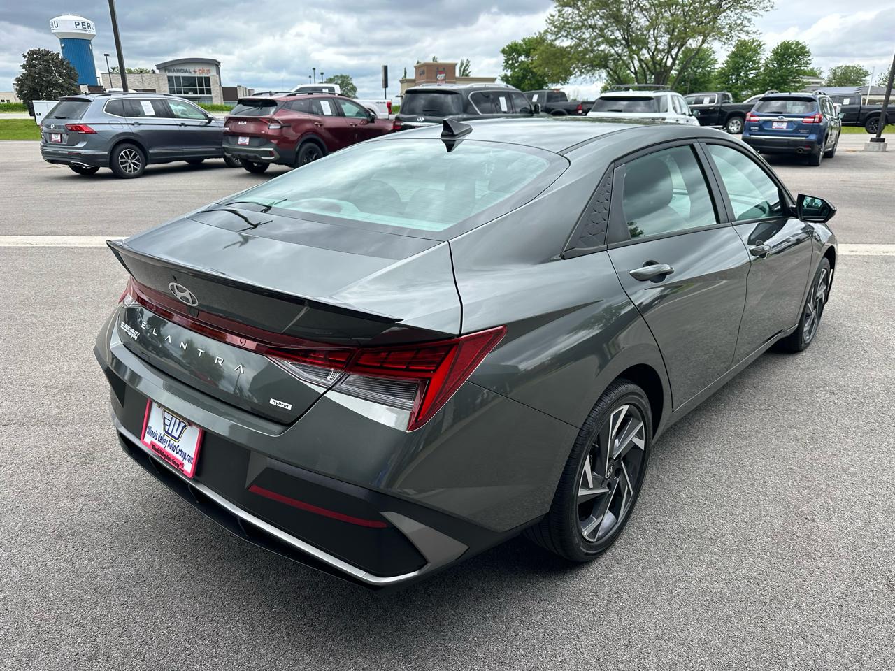 Hyundai Elantra Hybrid  2025