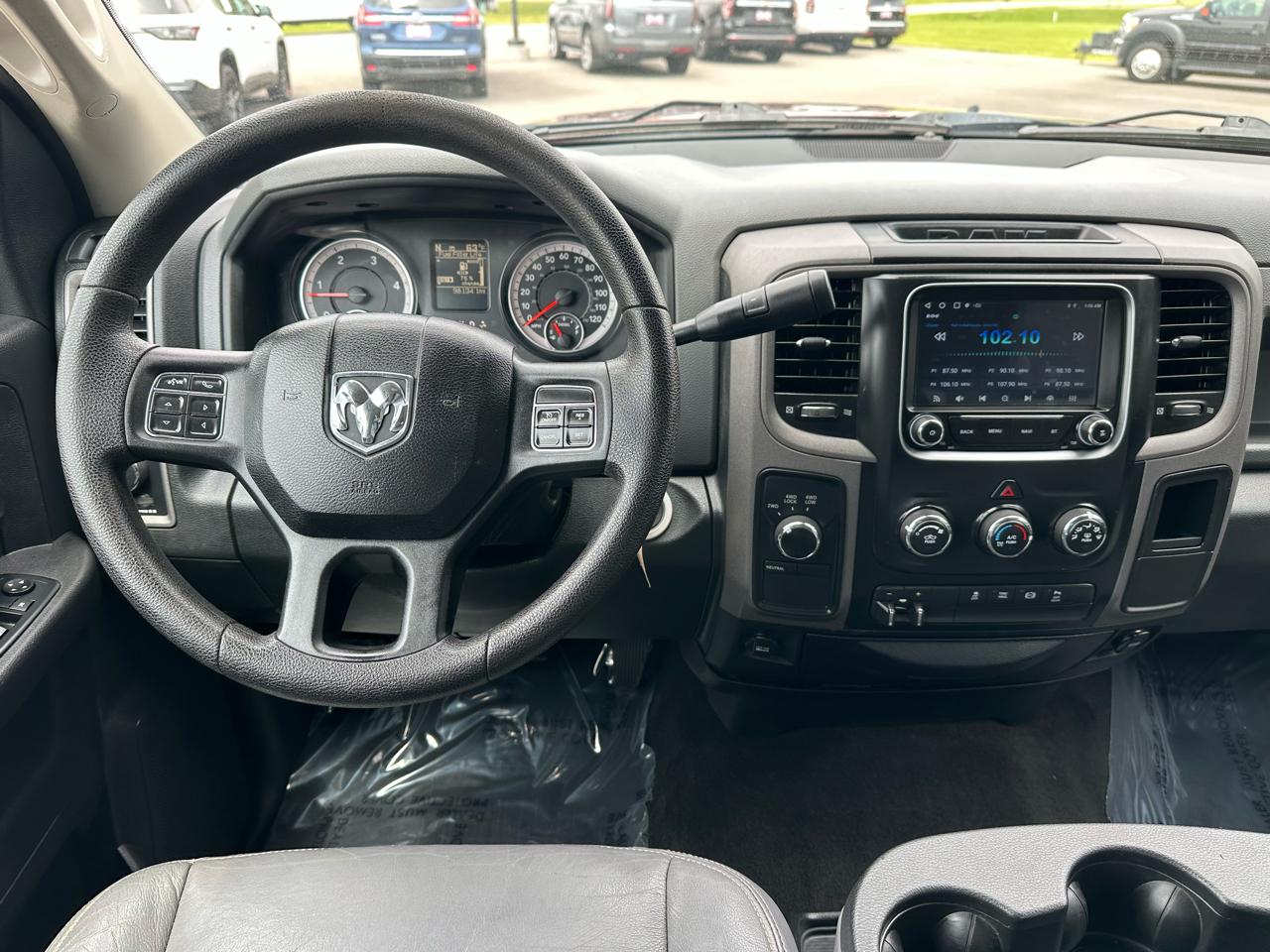 RAM 2500 Tradesman Crew Cab SWB 4WD 2016