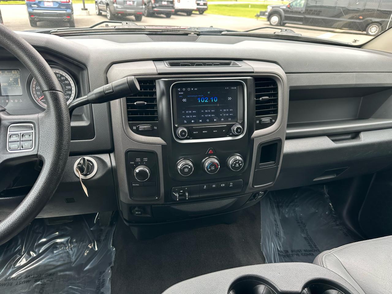 RAM 2500 Tradesman Crew Cab SWB 4WD 2016