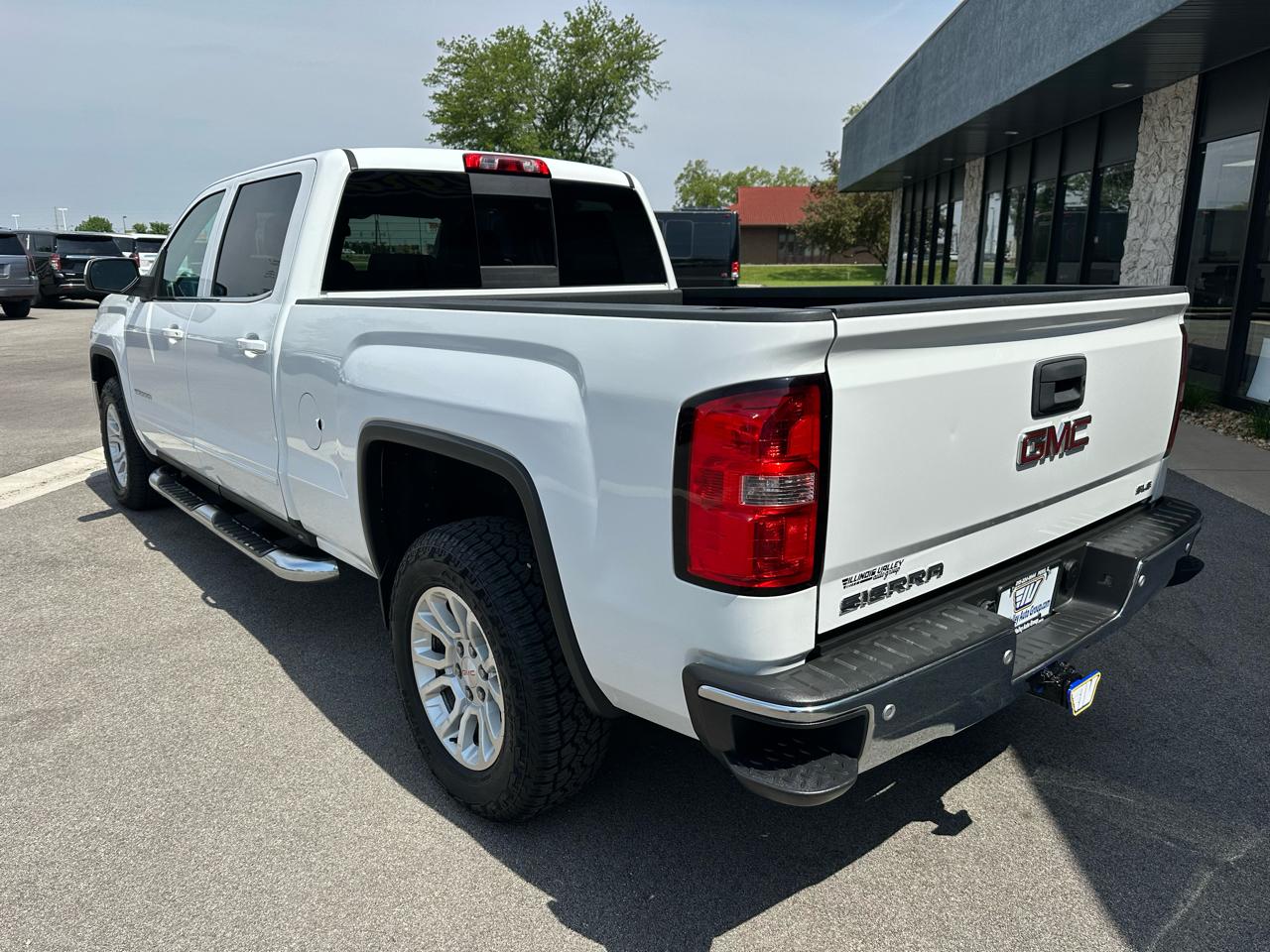 GMC Sierra 1500 SLE Crew Cab 4WD 2015