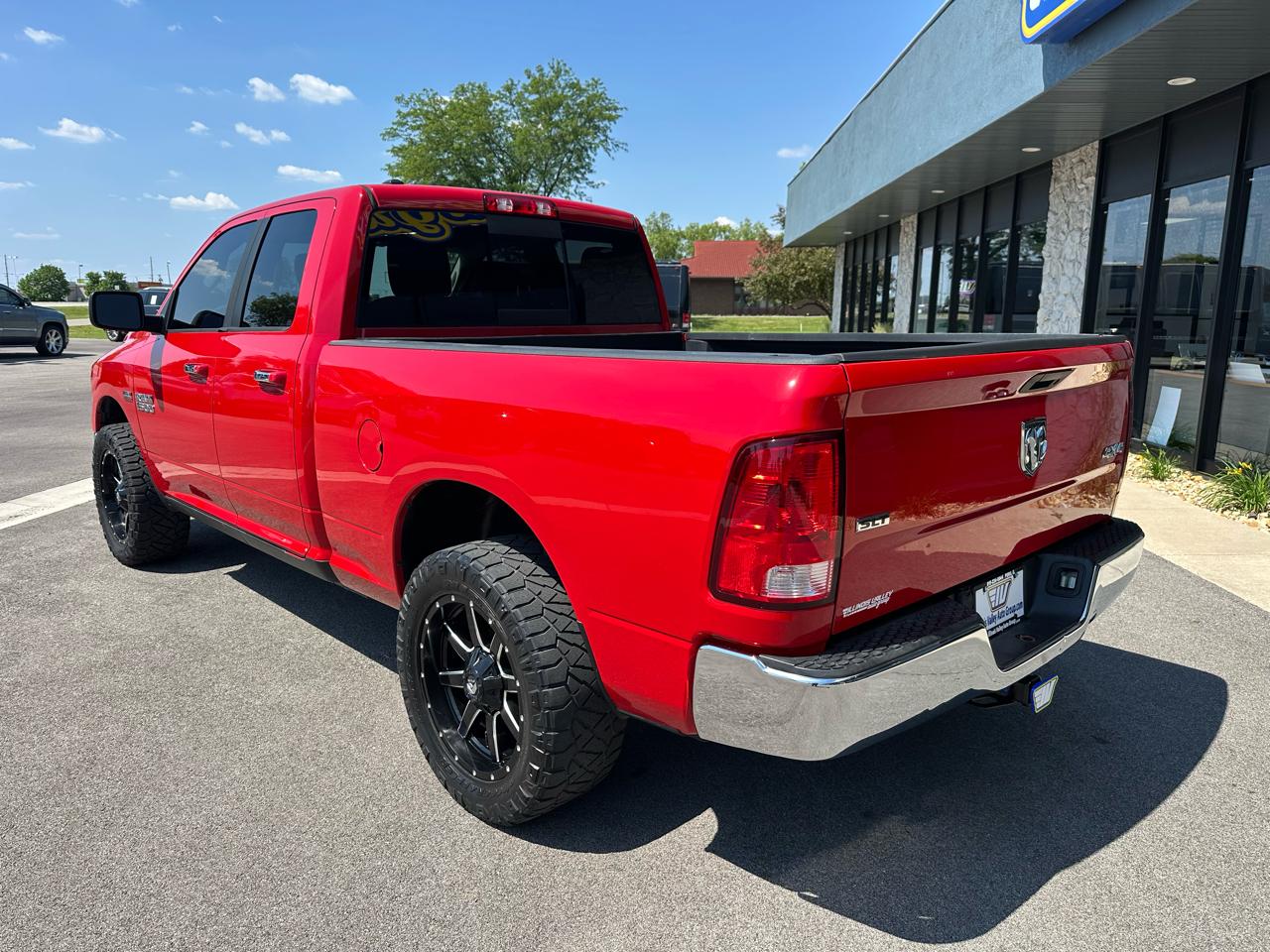 RAM 1500 SLT Quad Cab 4WD 2016