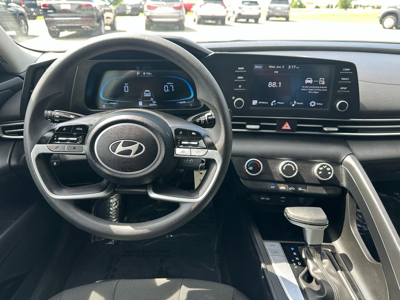 Hyundai Elantra SE 2025