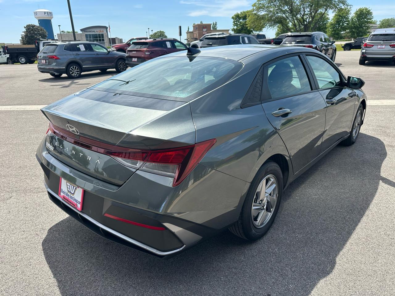 Hyundai Elantra SE 2025