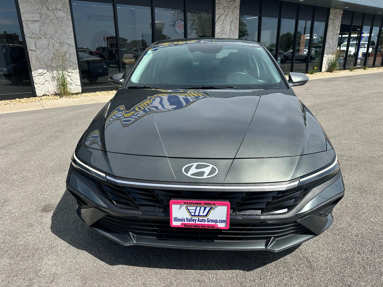 Hyundai Elantra SE 2025