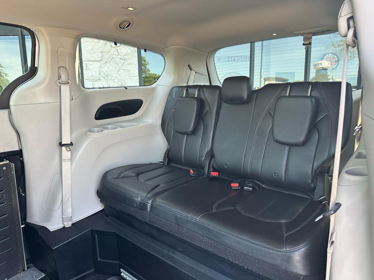 Chrysler Pacifica  2018