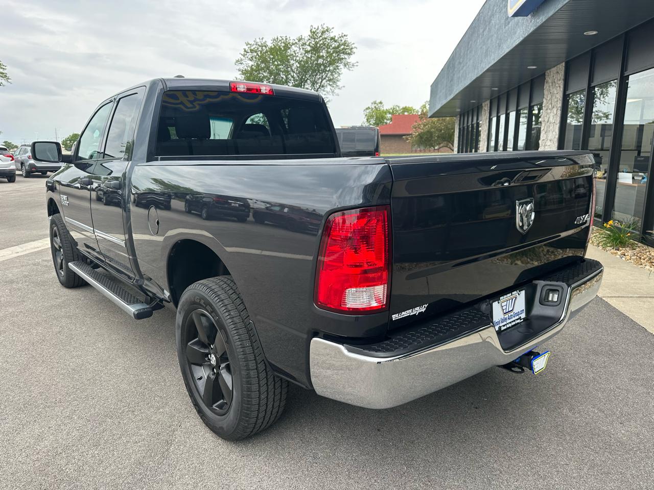 RAM 1500 Tradesman Quad Cab 4WD 2017