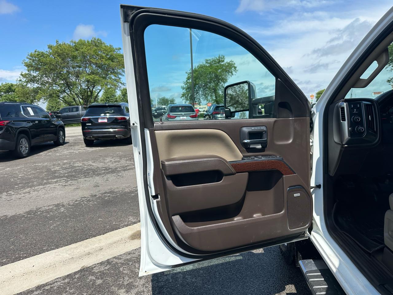 Chevrolet Silverado 3500HD LTZ Crew Cab DRW 4WD 2016