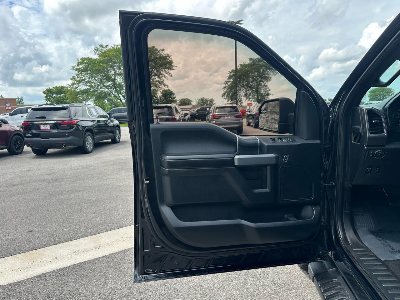 Ford F-150 XLT SuperCrew 4WD 2018