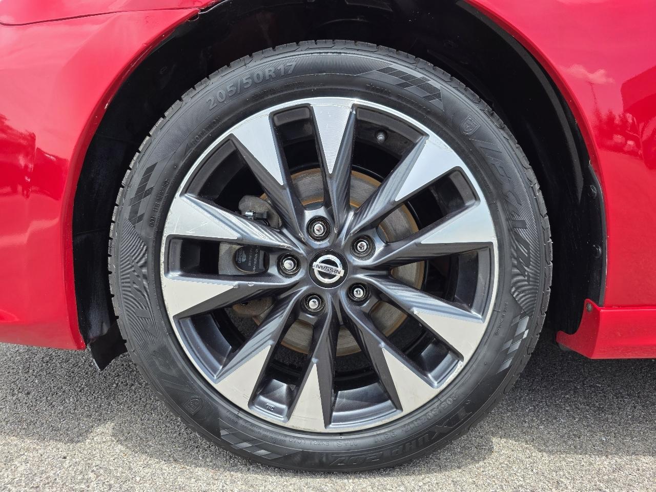 Nissan Sentra SR TURBO CVT 2019
