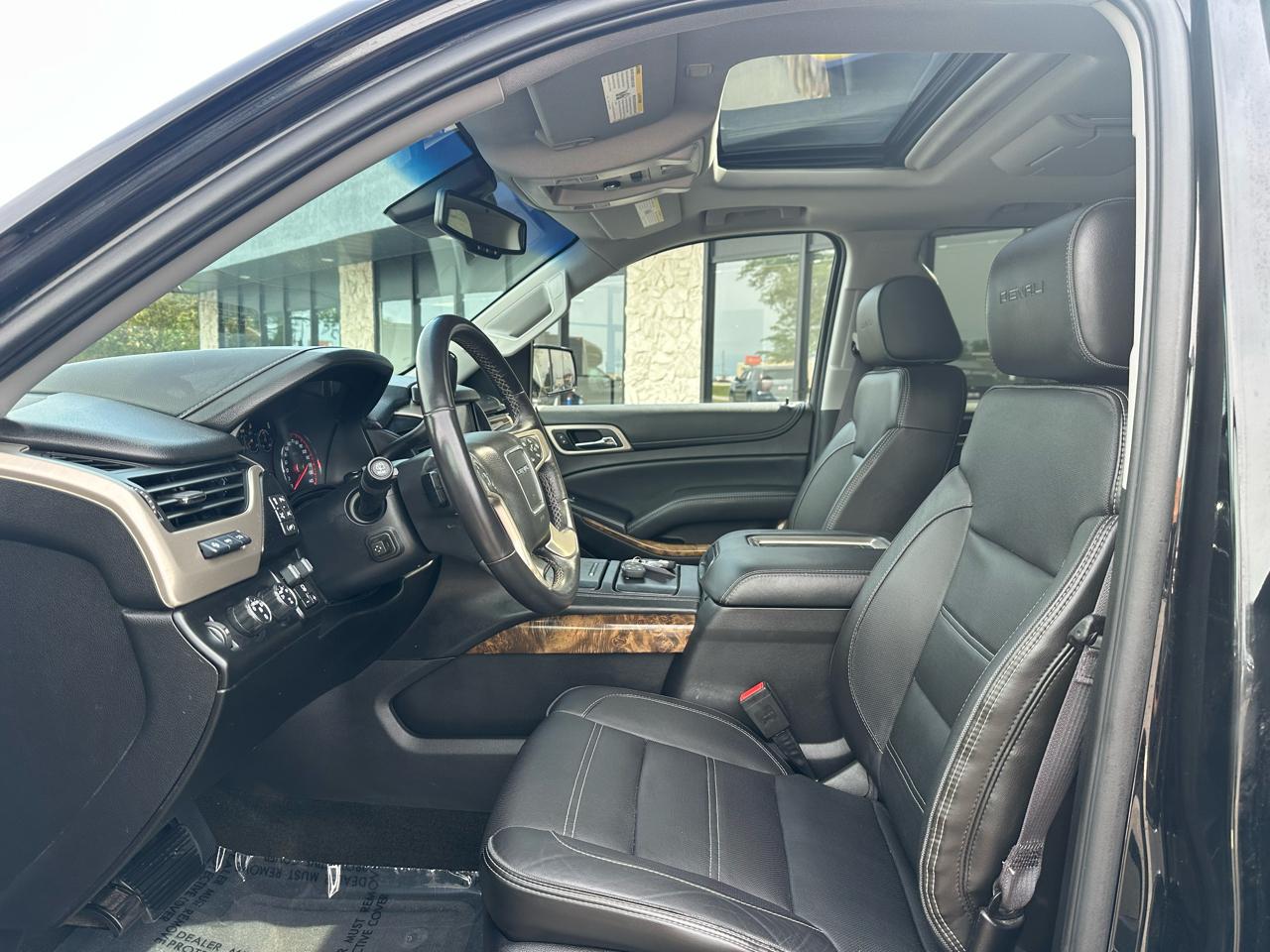 GMC Yukon Denali 4WD 2016