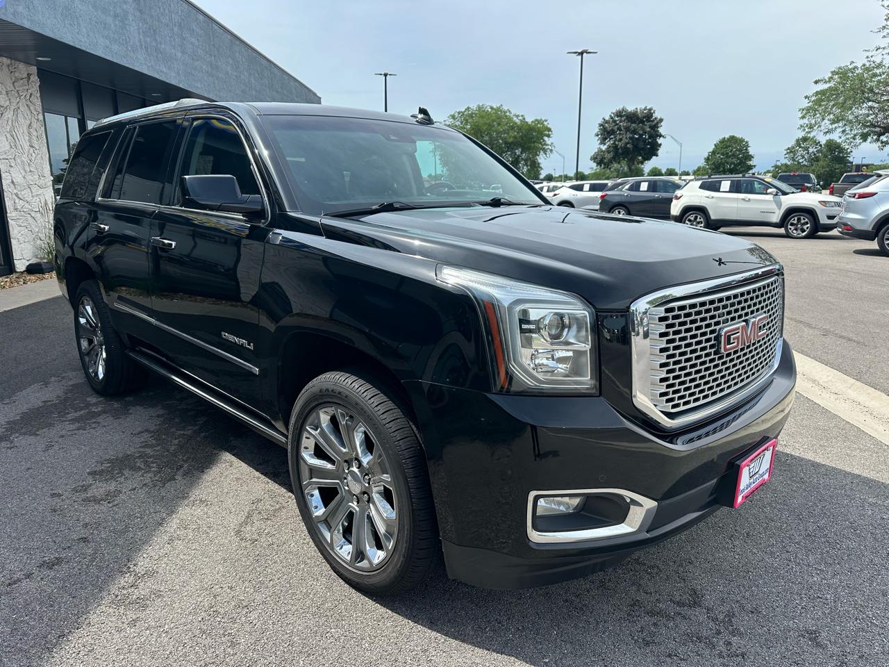 GMC Yukon Denali 4WD 2016