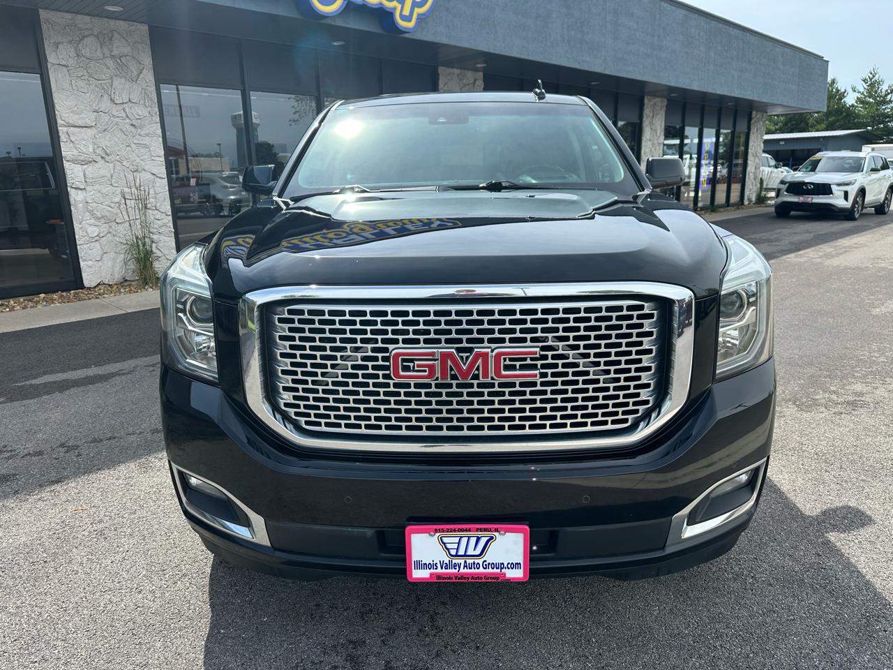 GMC Yukon Denali 4WD 2016