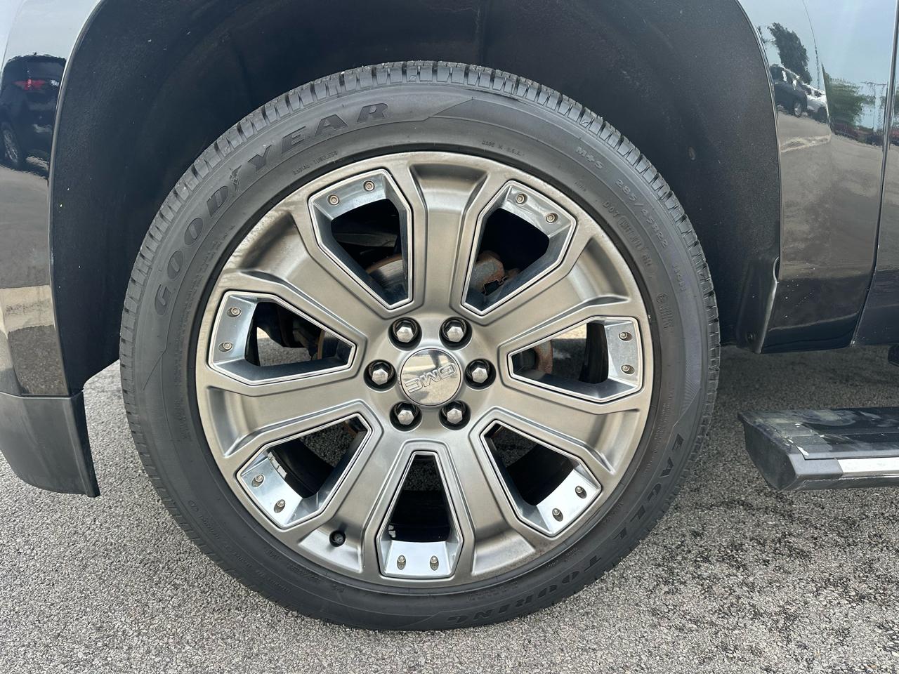 GMC Yukon Denali 4WD 2016