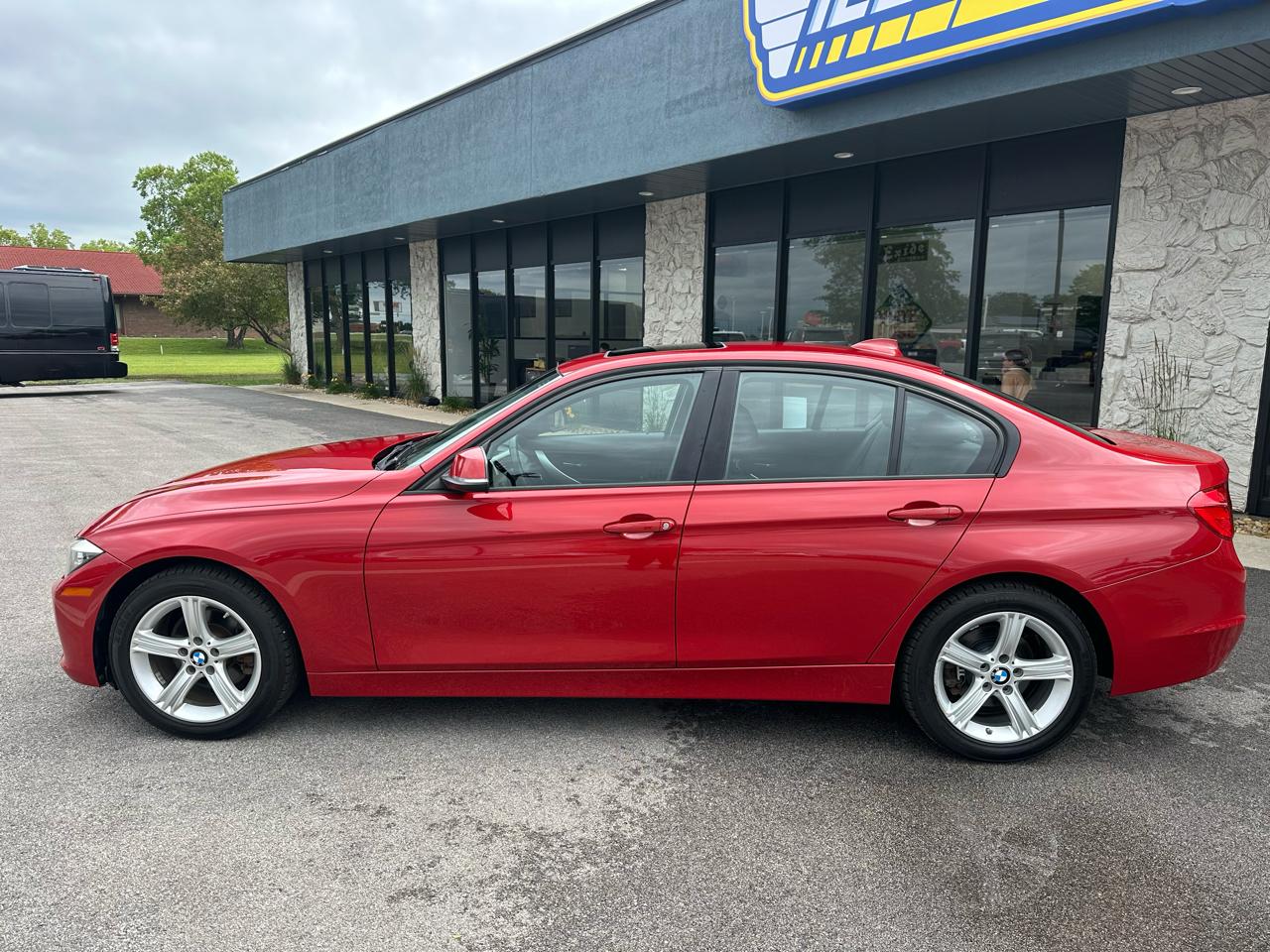 BMW 3-Series 320i xDrive 2015