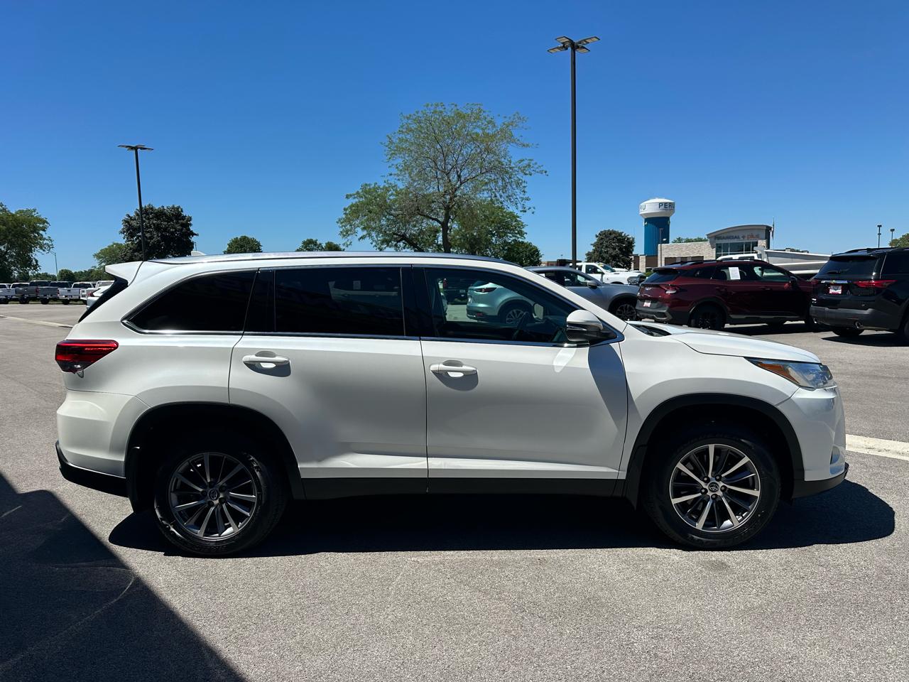 Toyota Highlander XLE AWD V6 2019