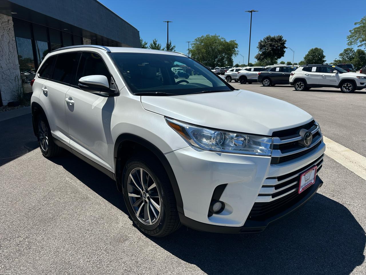 Toyota Highlander XLE AWD V6 2019