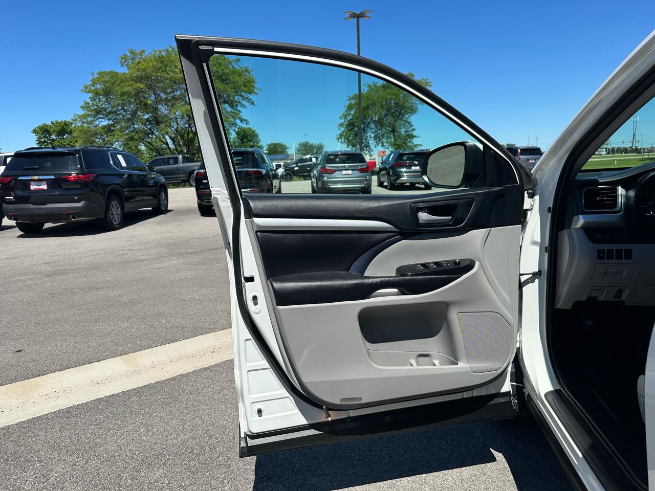 Toyota Highlander XLE AWD V6 2019