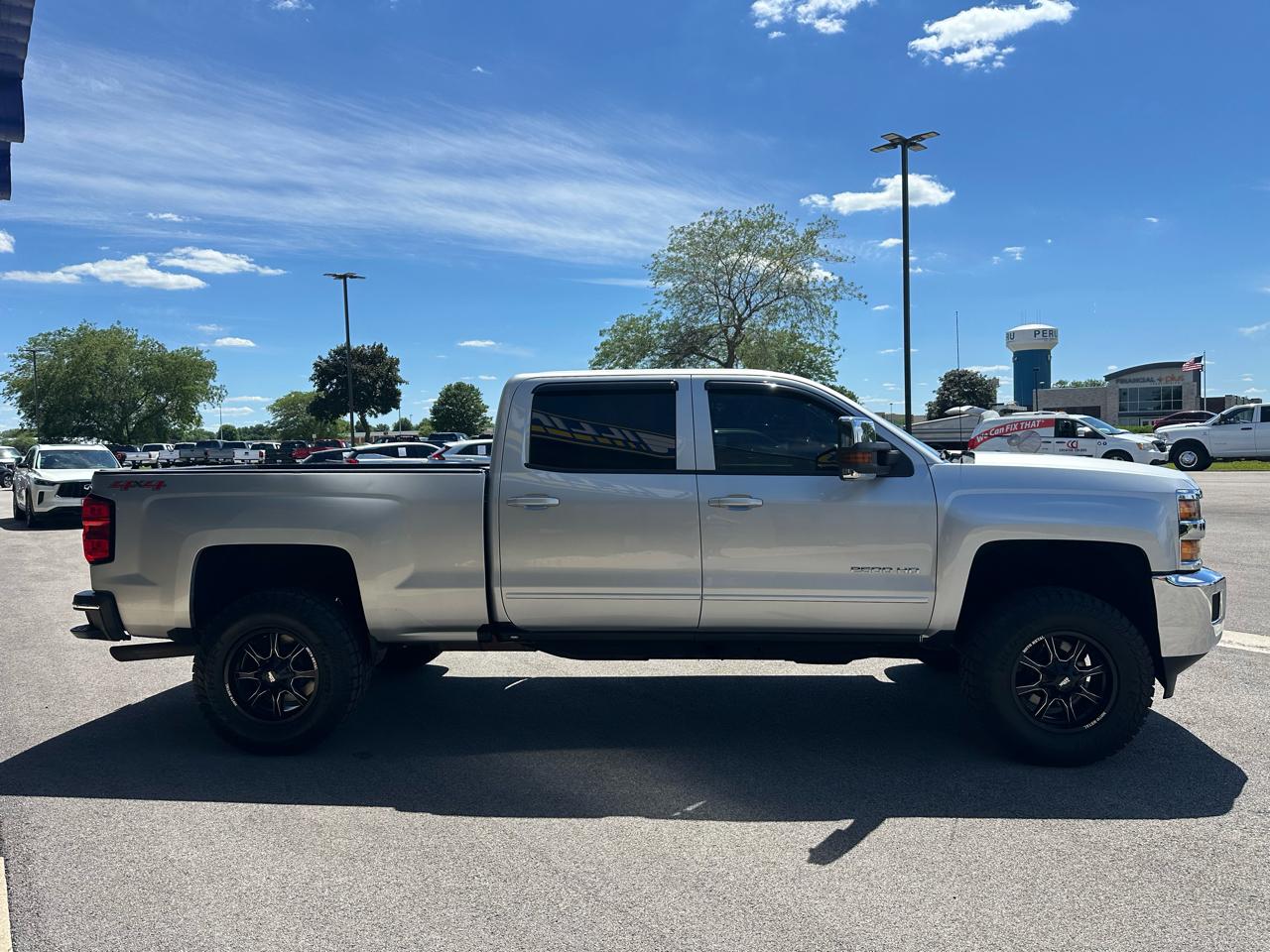 Chevrolet Silverado 2500HD LT Crew Cab 4WD 2016