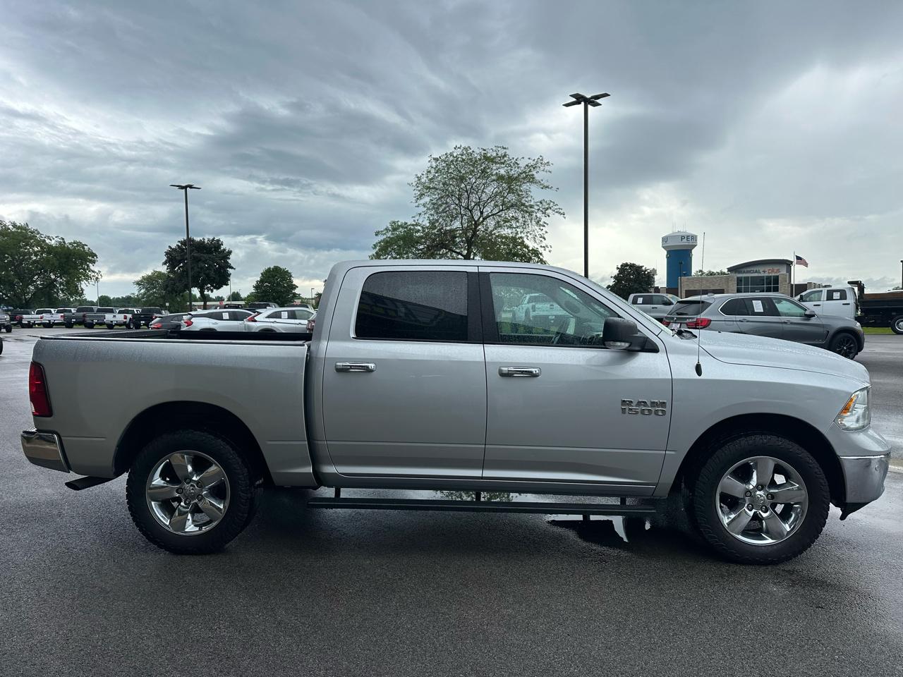 RAM 1500 Big Horn Crew Cab 4WD 2018