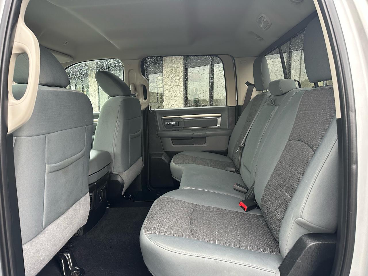 RAM 1500 Big Horn Crew Cab 4WD 2018