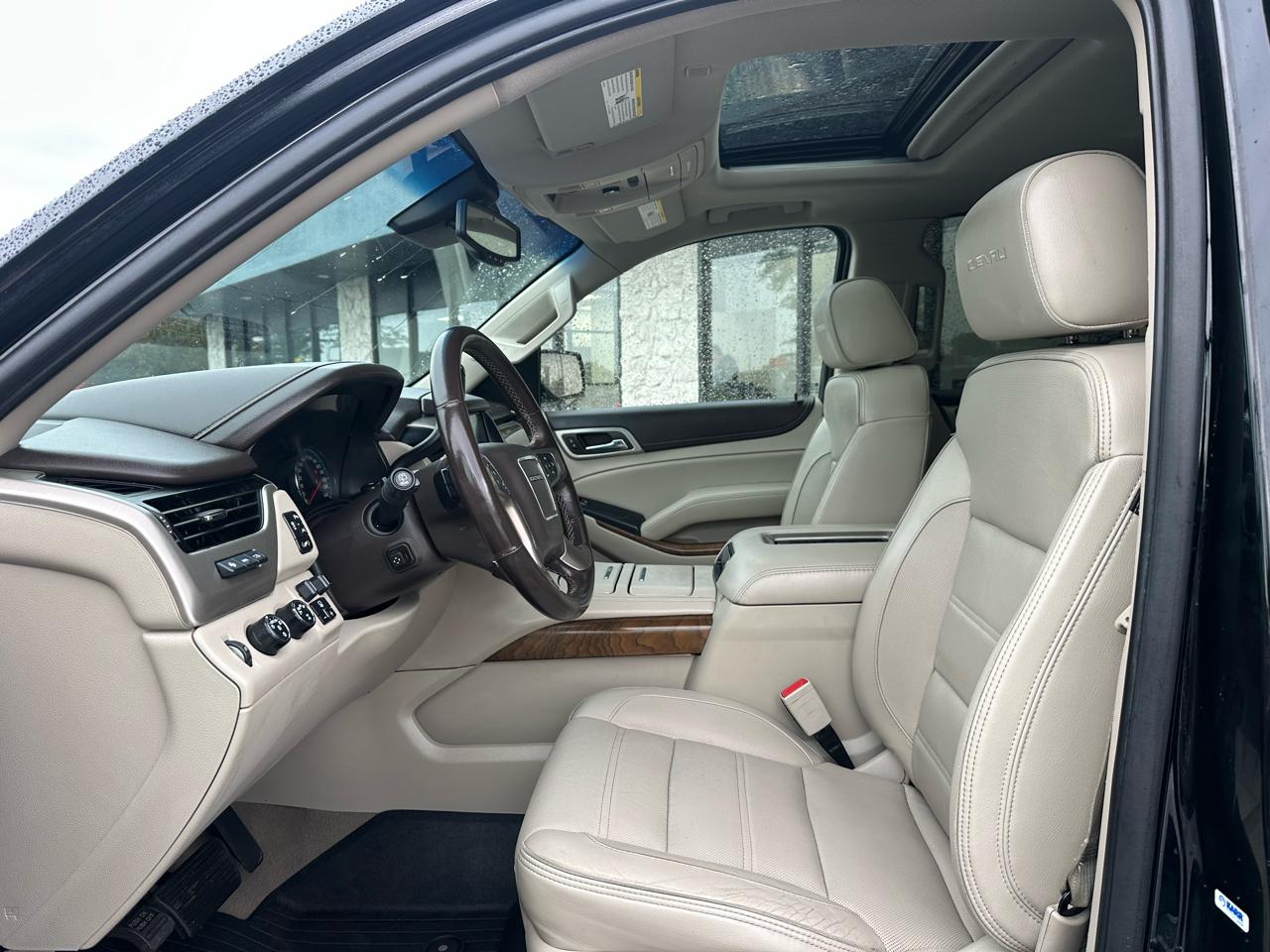 GMC Yukon XL Denali 4WD 2019