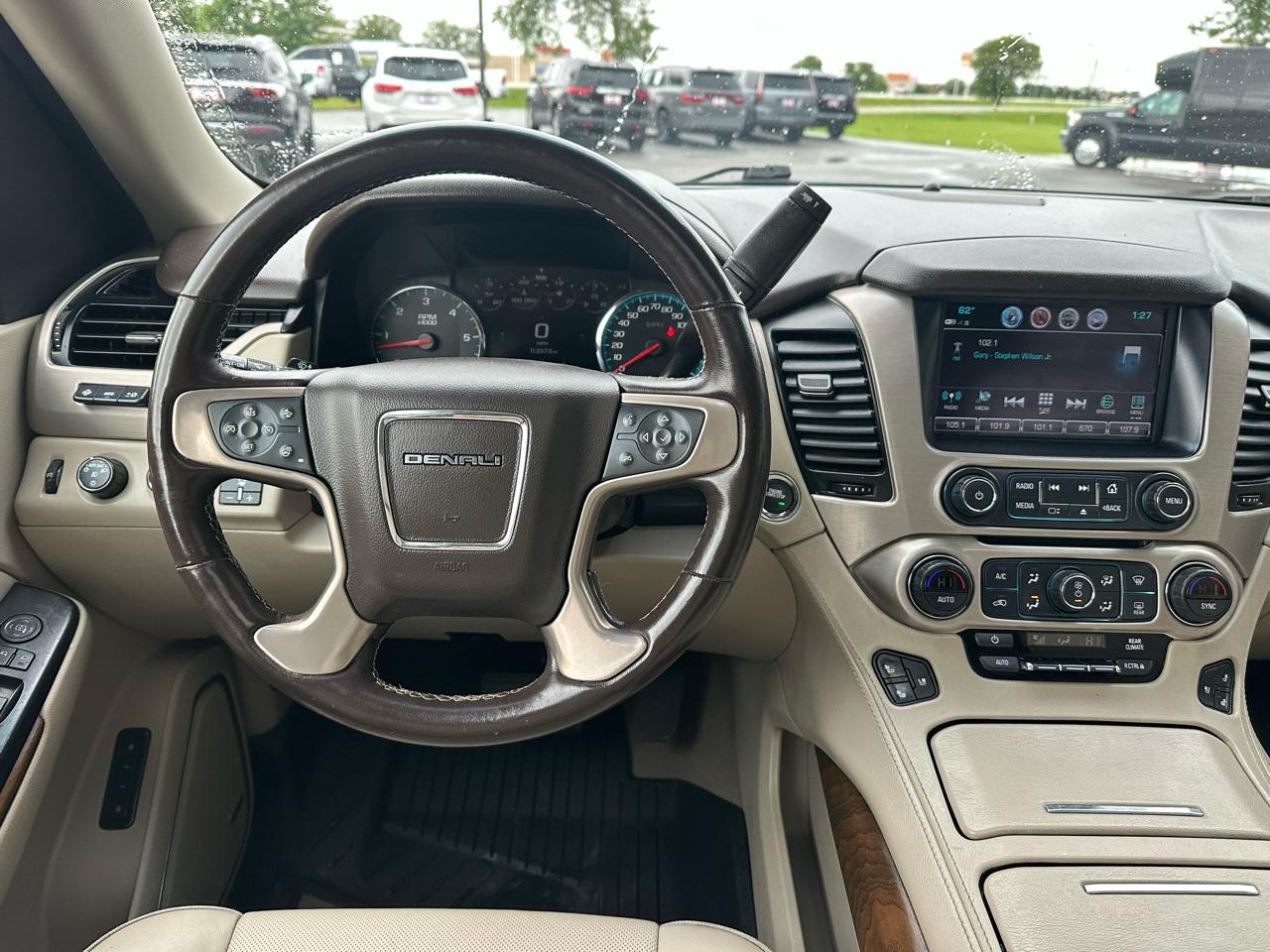 GMC Yukon XL Denali 4WD 2019