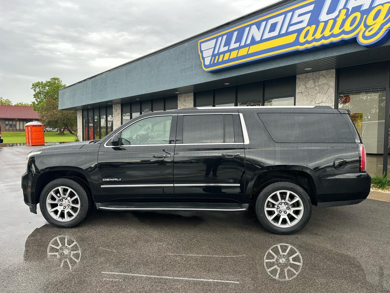 GMC Yukon XL Denali 4WD 2019