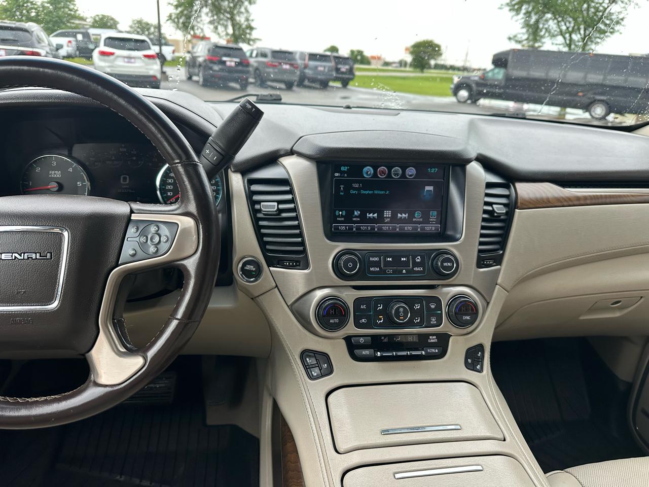GMC Yukon XL Denali 4WD 2019