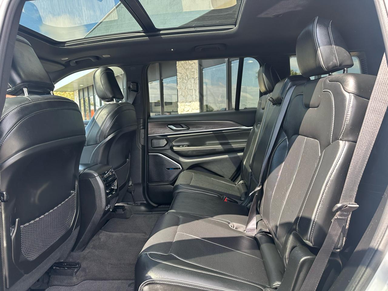 Jeep Grand Cherokee L Overland 4WD 2021