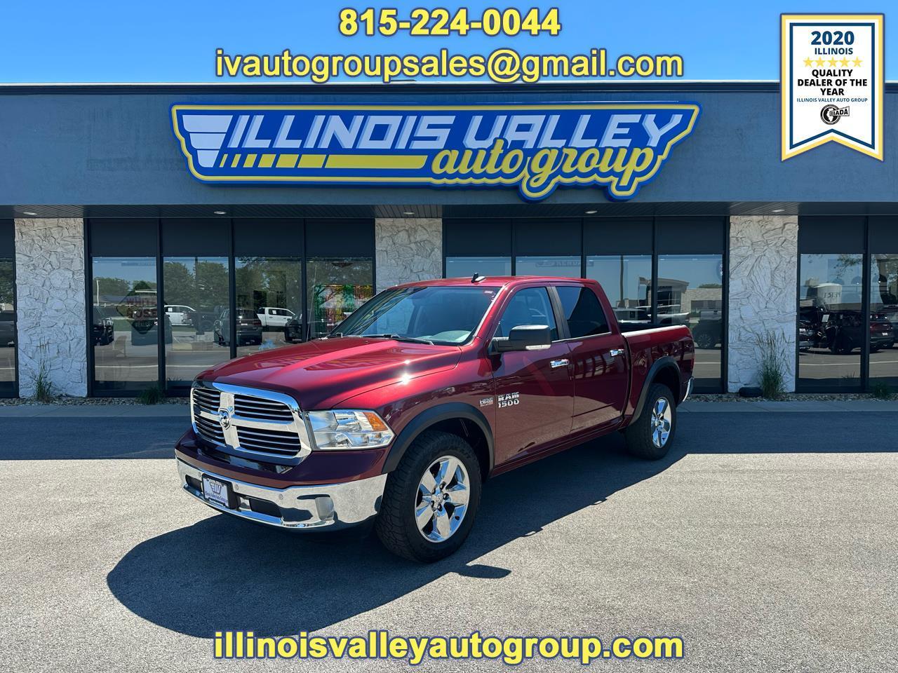 RAM 1500 Big Horn Crew Cab 4WD 2017