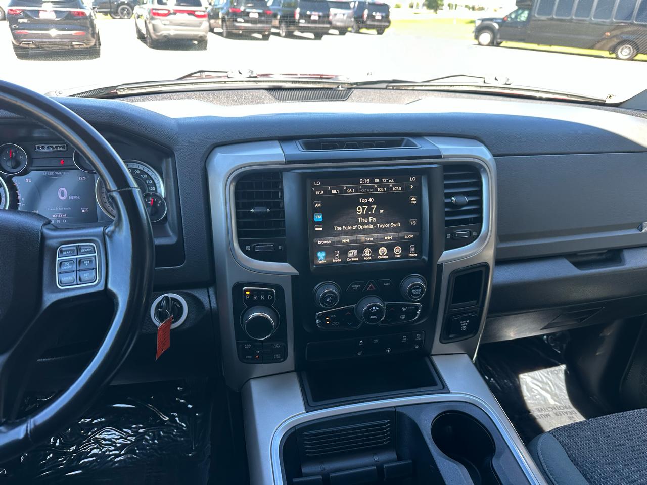 RAM 1500 Big Horn Crew Cab 4WD 2017