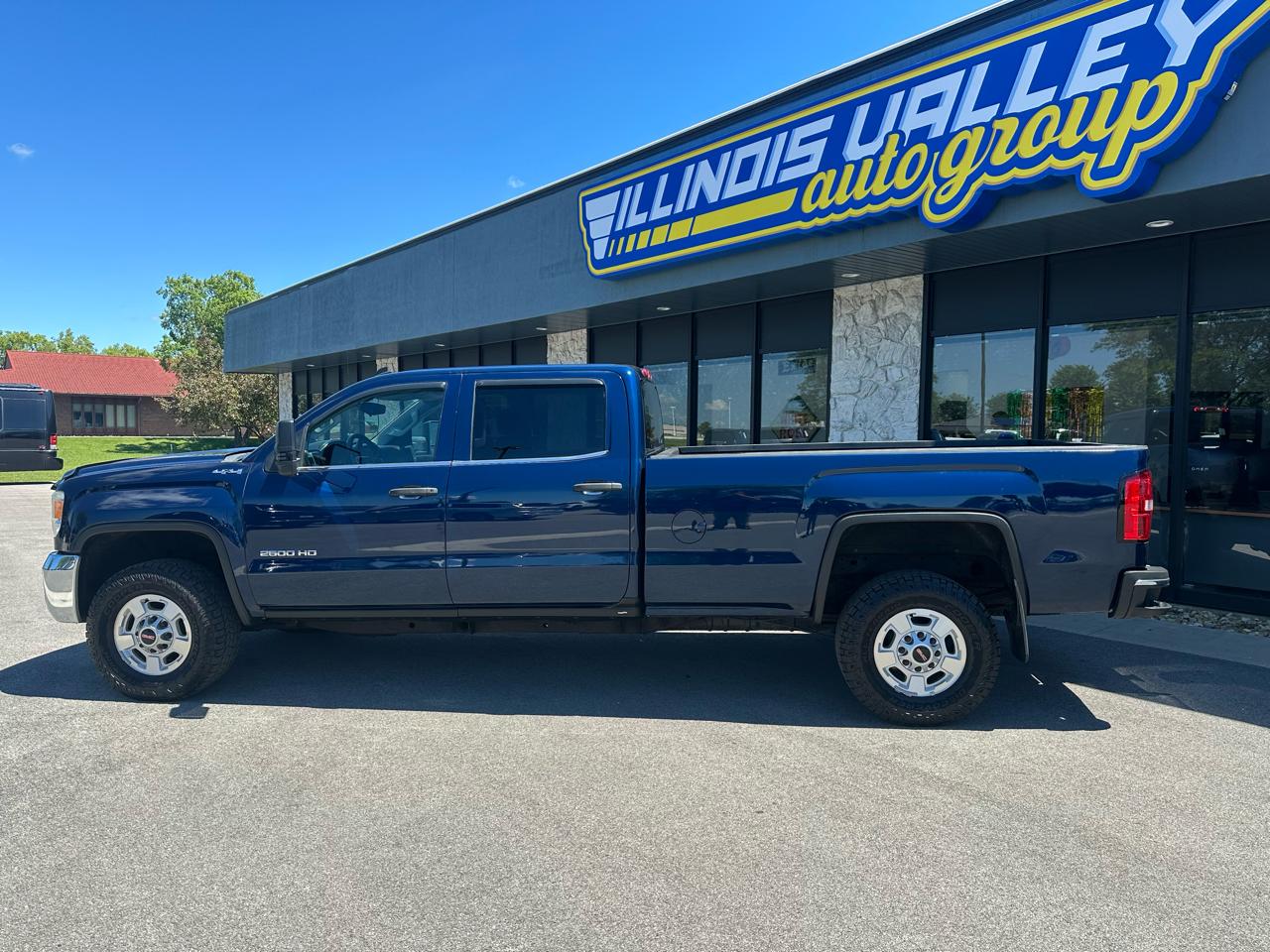GMC Sierra 2500HD SLE Crew Cab 4WD 2015