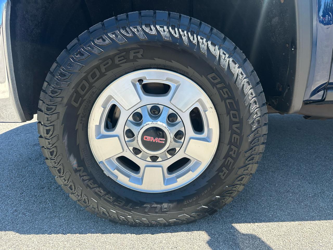 GMC Sierra 2500HD SLE Crew Cab 4WD 2015