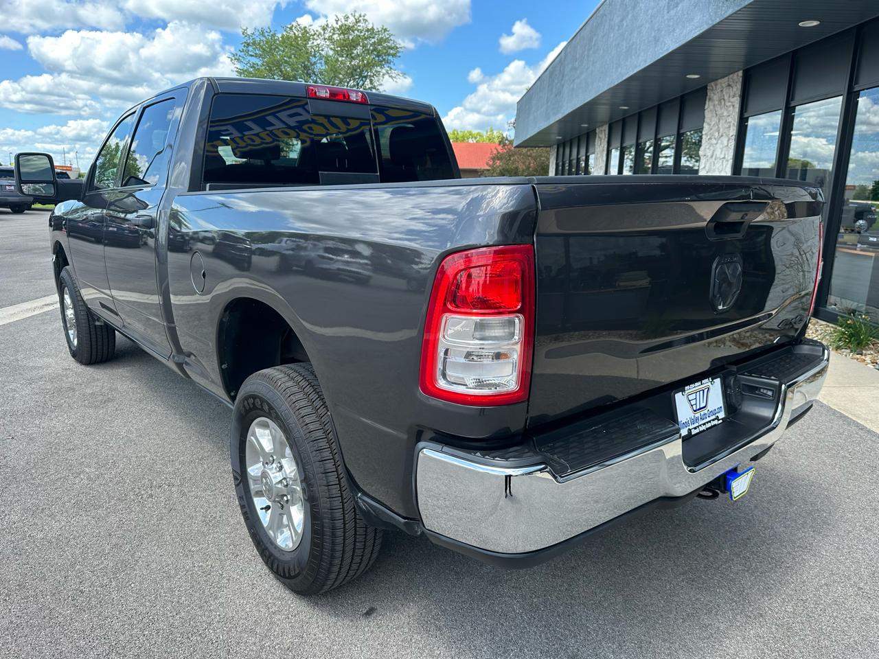 RAM 2500 Tradesman Crew Cab 4WD 2024