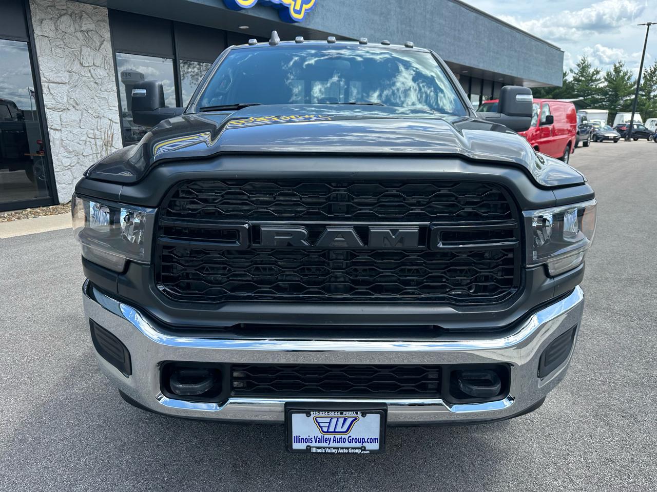 RAM 2500 Tradesman Crew Cab 4WD 2024