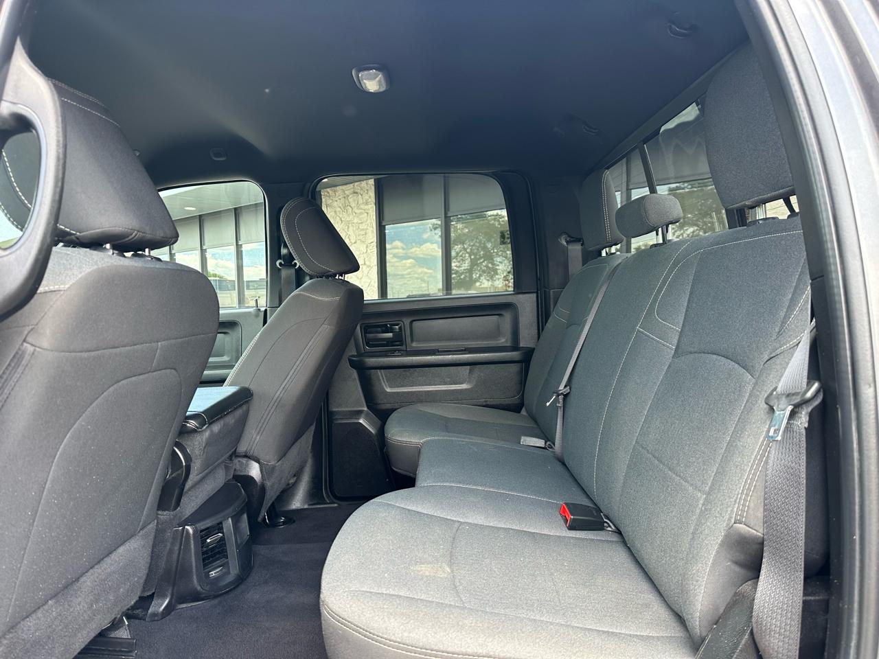RAM 2500 Tradesman Crew Cab 4WD 2024