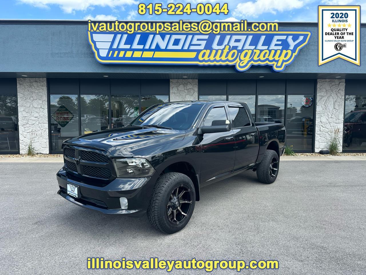 RAM 1500 Express 4x4 Crew Cab 5'7" Box 2018